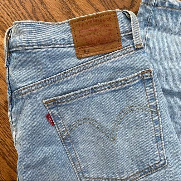 Levi Jeans - Picture 2 of 4